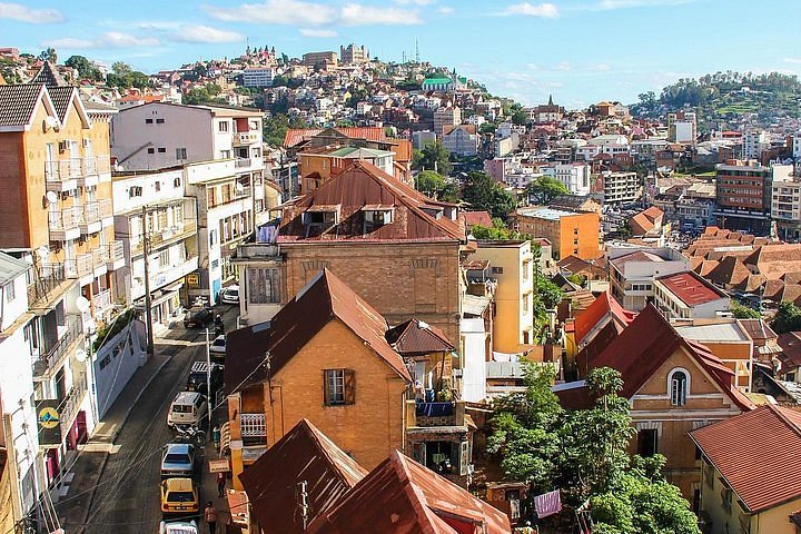 Antananarivo: City Highlights and Cultural Exploration